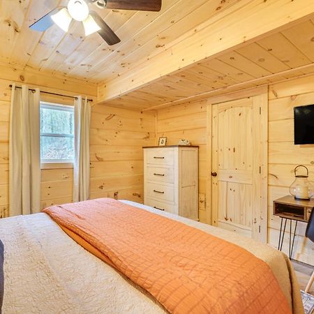 Cozy Sevierville Cabin With Hot Tub And Game Room! 비둘기 포지 외부 사진