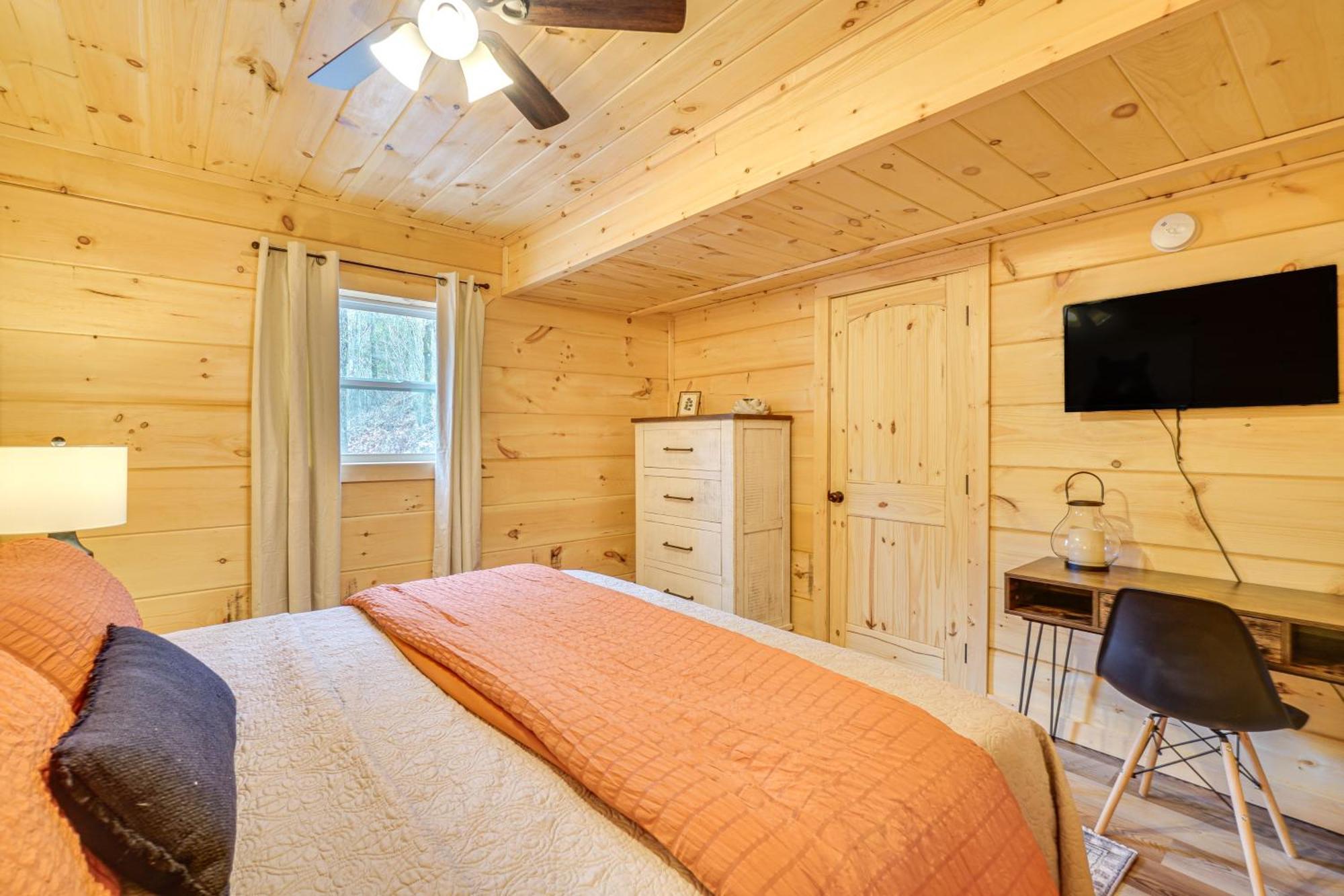 Cozy Sevierville Cabin With Hot Tub And Game Room! 비둘기 포지 외부 사진