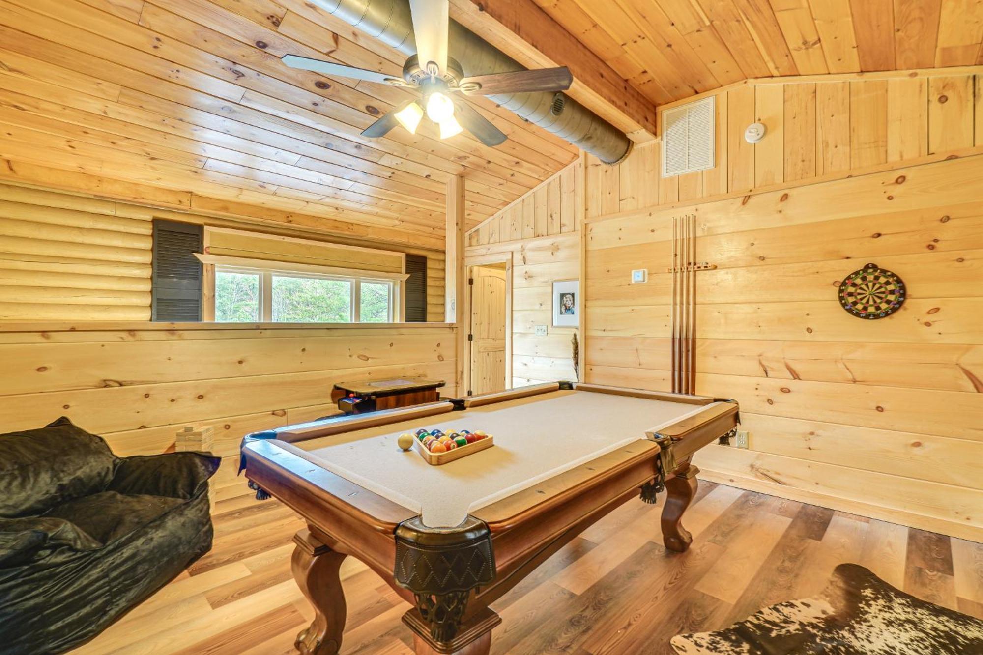 Cozy Sevierville Cabin With Hot Tub And Game Room! 비둘기 포지 외부 사진