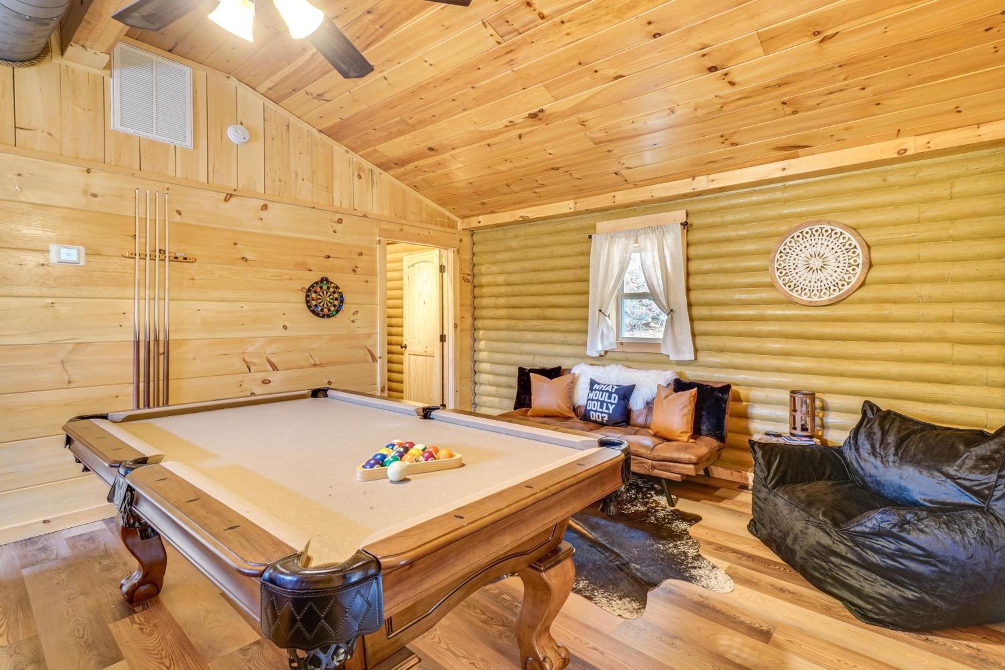 Cozy Sevierville Cabin With Hot Tub And Game Room! 비둘기 포지 외부 사진