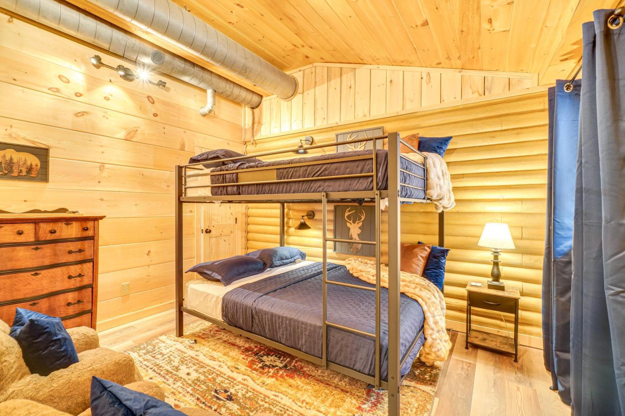 Cozy Sevierville Cabin With Hot Tub And Game Room! 비둘기 포지 외부 사진